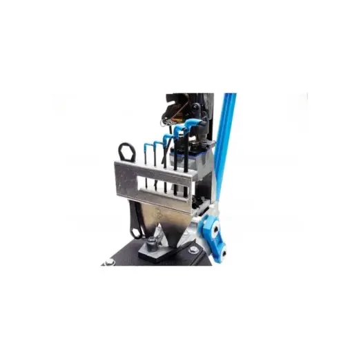 Držák nářadí se sadou klíčů pro přebíjecí lis Dillon Square Deal B.